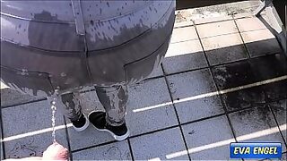 xvideo horny petite milf ffm