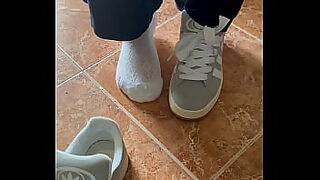 une milf japonaise baise la merde de son mari sans préservatif-xnxx